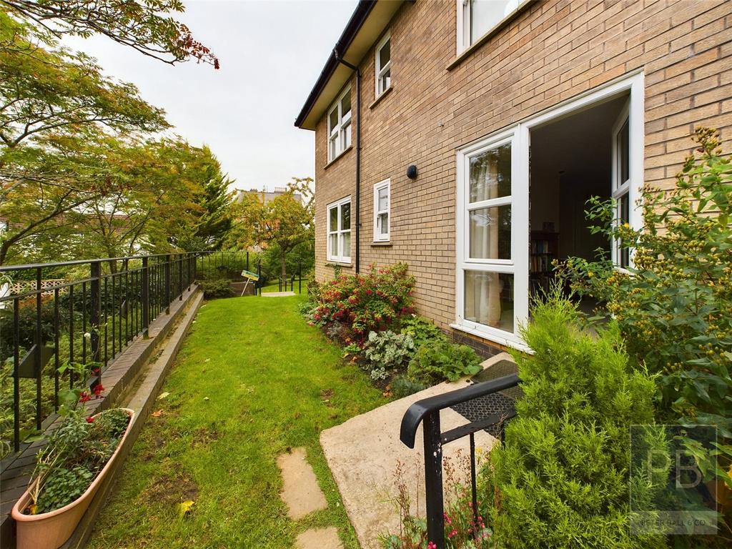 Pittville Circus Road, Cheltenham, Gloucestershire, GL52 2 bed