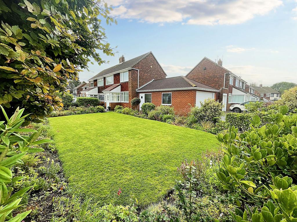 Capulet Grove, Simonside, South Shields, Tyne and Wear, NE34 9AH 3 bed