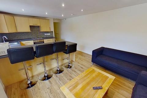 4 bedroom flat to rent, 168b, North Sherwood Street, Nottingham, NG1 4EF