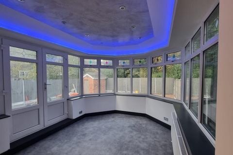 4 bedroom semi-detached house for sale, Mayhill Drive, Salford, M6
