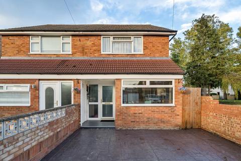 19 New Park Road, Ashford, TW15 1EG