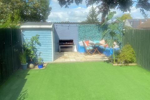 19 New Park Road, Ashford, TW15 1EG