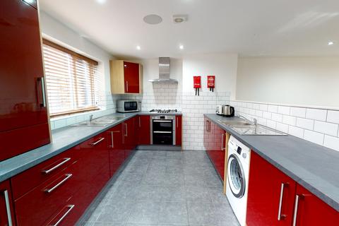 7 bedroom terraced house to rent, Lawrence Road, Liverpool L15