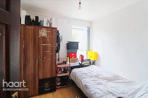 51 Hackney Close, Borehamwood, WD6 2SL