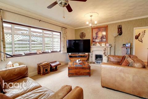 6 Nelson Close, Biggin Hill, Westerham, TN16 3LS
