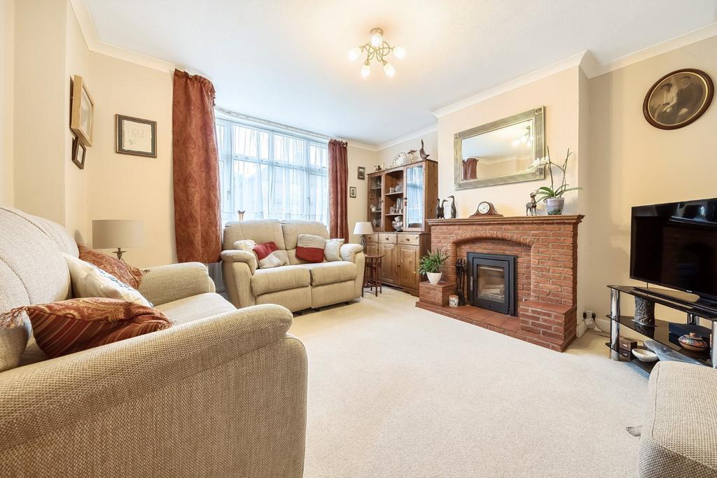 Rydes Avenue, Guildford, Surrey, GU2 3 bed semidetached house for sale