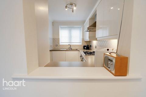 8 Bridge Walk, Burton Waters, Lincoln, LN1 2WR