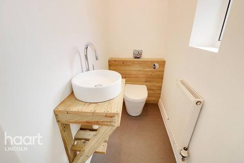 8 Bridge Walk, Burton Waters, Lincoln, LN1 2WR