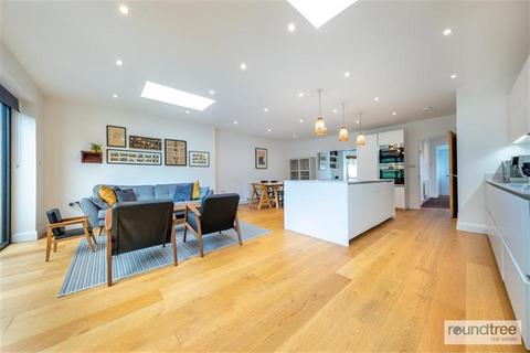 4 bedroom house for sale, Broughton Avenue, Finchley, N3