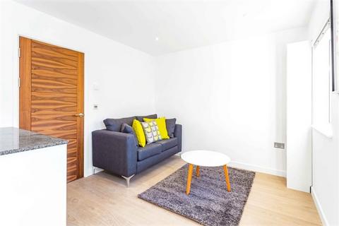 1 bedroom apartment to rent, Qube Apartments, Walworth Road, London, SE17