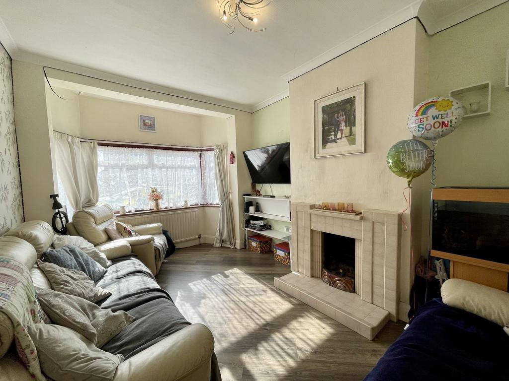 Wentworth Road, SouthendonSea... 3 bed semidetached house for sale