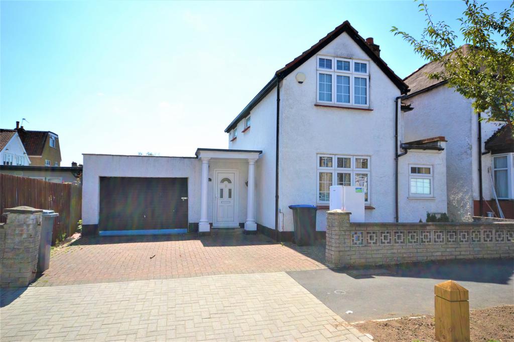 4 bed detached house for sale