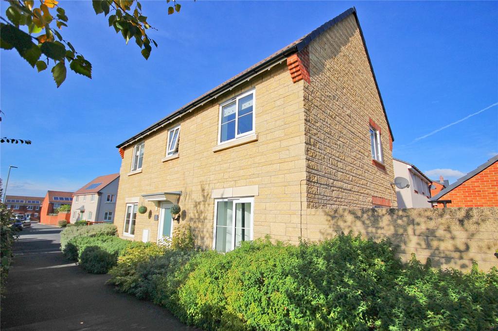 Wendercliff Close, Cleeve, Cheltenham, Gloucestershire, GL52 4