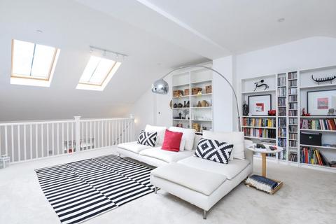 3 bedroom flat for sale - Princess Park Manor East Wing,  Royal Drive,  London,  N11