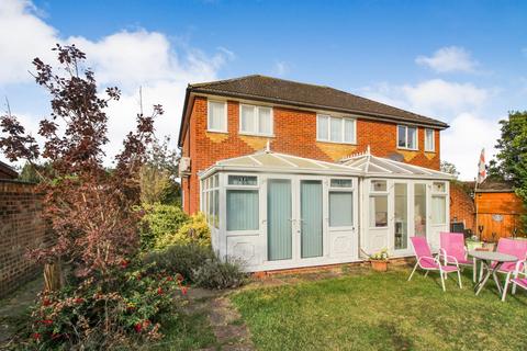 1 bedroom semi-detached house for sale, South End Road, Hornchurch, RM12