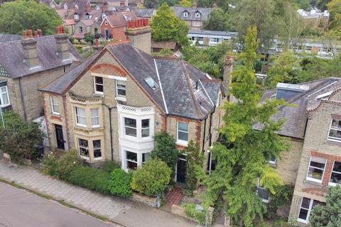 5 bedroom semi-detached house for sale, Lyndewode Road, Cambridge, Cambridgeshire, CB1.