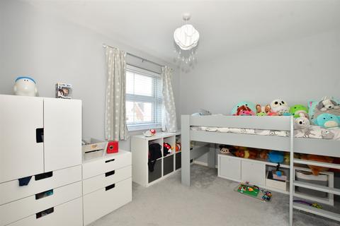9 Cambridge Close, Langdon Hills, Basildon, SS16 6UW