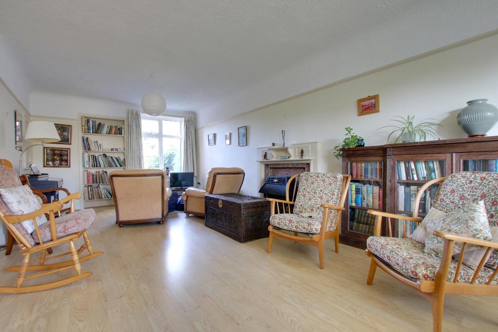 Upper Shirley, Southampton 4 bed detached house for sale £580,000