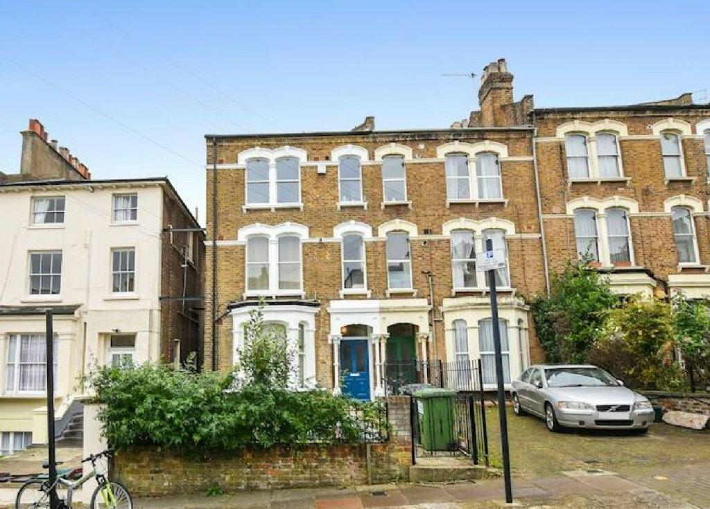 Miranda Road Whitehall Park N19 3RA 1 bed flat for sale £445,000