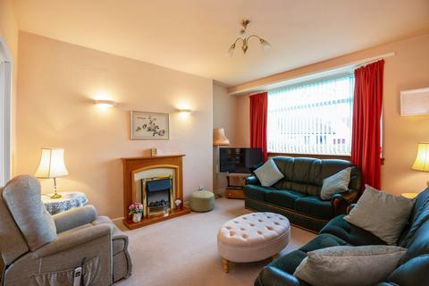 61 Silverknowes Gardens, Edinburgh, EH4 5ND