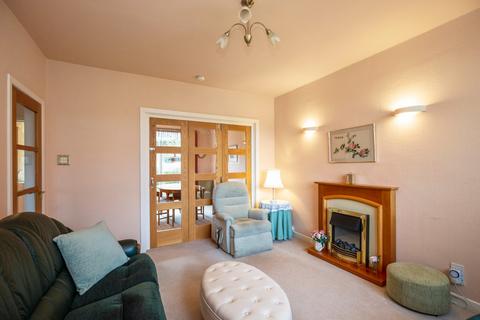 61 Silverknowes Gardens, Edinburgh, EH4 5ND