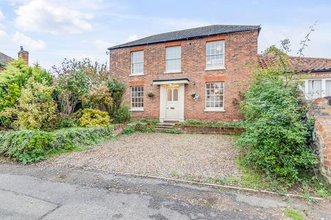 4 bedroom detached house to rent, Upton, Norwich NR13
