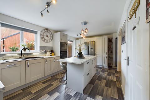 37 Ashworth Road, Lytham St Annes, FY8 2FU