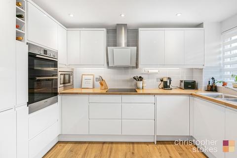 6 Hobbs Close, Cheshunt, Waltham Cross, EN8 0ED