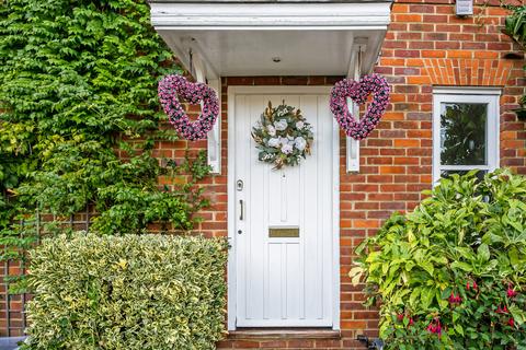 1 Malthouse Way, Marlow, SL7 2UE