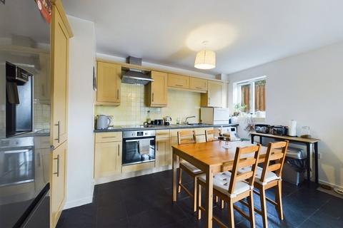 30 Carmichael Close, Ruislip, HA4 6LQ