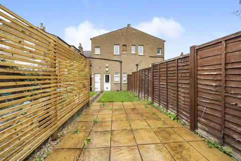 107 Birkbeck Road, Beckenham, BR3 4SR