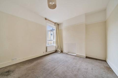 107 Birkbeck Road, Beckenham, BR3 4SR