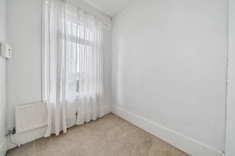 107 Birkbeck Road, Beckenham, BR3 4SR