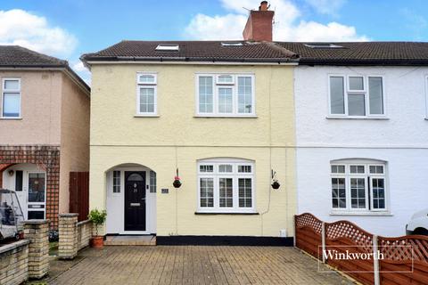 23 Idmiston Square, Worcester Park, KT4 7SX