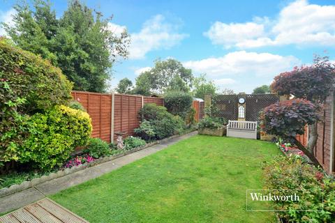 23 Idmiston Square, Worcester Park, KT4 7SX