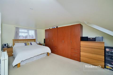 23 Idmiston Square, Worcester Park, KT4 7SX
