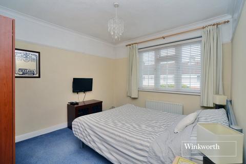 23 Idmiston Square, Worcester Park, KT4 7SX