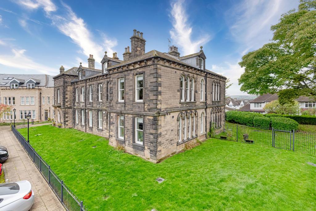 Menston Hall, Farnley Road, Menston, Ilkley, LS29 2 bed flat for sale