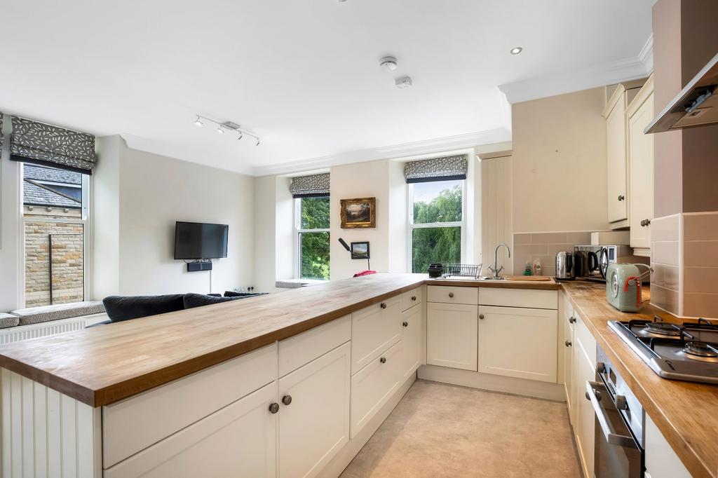 Menston Hall, Farnley Road, Menston, Ilkley, LS29 2 bed flat for sale
