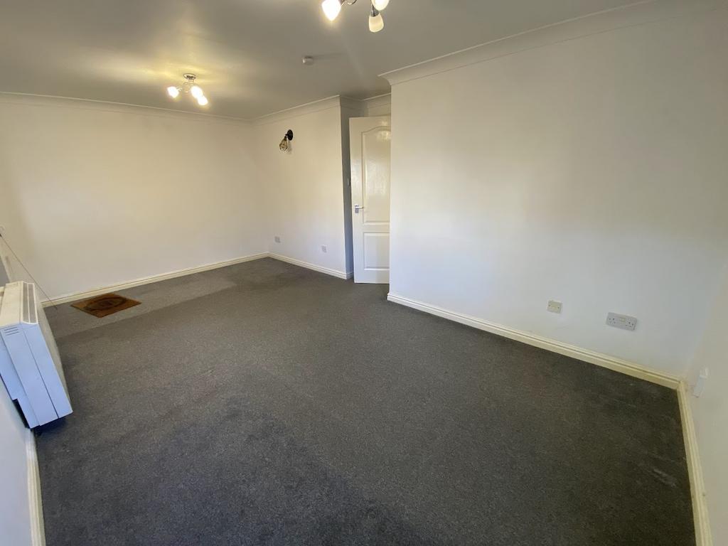 Lower Church Road, Torquay TQ1 2 bed flat to rent £850 pcm