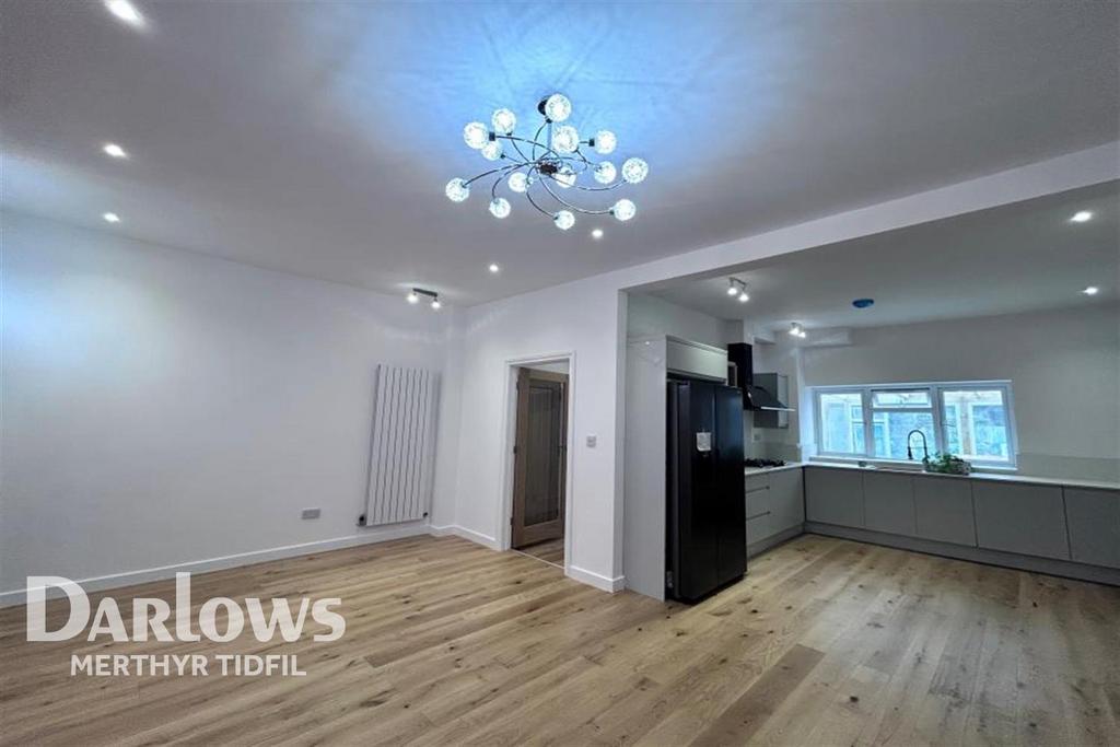 Station Road, Brynmawr 4 bed terraced house to rent £1,350 pcm (£312 pw)