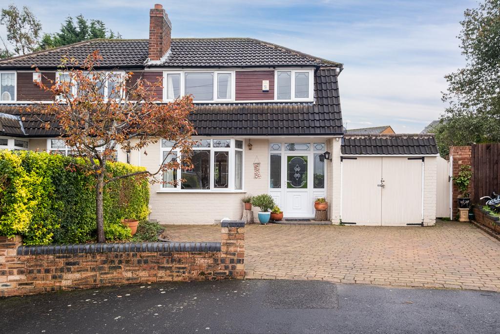 The Greenway, Sutton Coldfield, B73 3 bed semidetached house £330,000