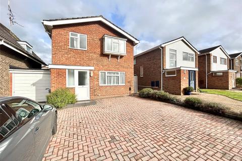 4 bedroom detached house to rent, Welby Crescent, Winnersh, Wokingham, Berkshire, RG41