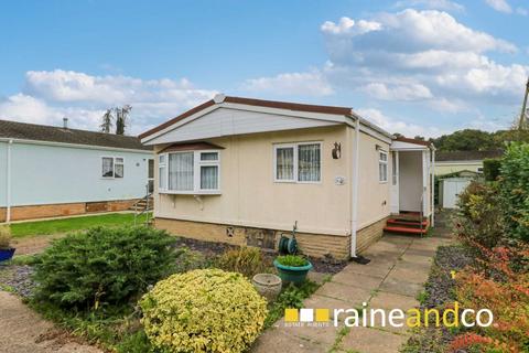 2 bedroom mobile home for sale, Marshmoor Crescent, Hatfield