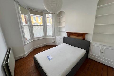 3 bedroom house to rent - Moylan Road, Hammersmith, London, W6