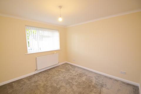 3 bedroom semi-detached house to rent, Creekmoor