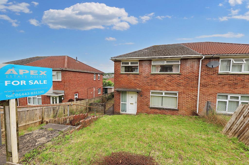 Pengam, Blackwood NP12 3 bed semidetached house for sale £100,000