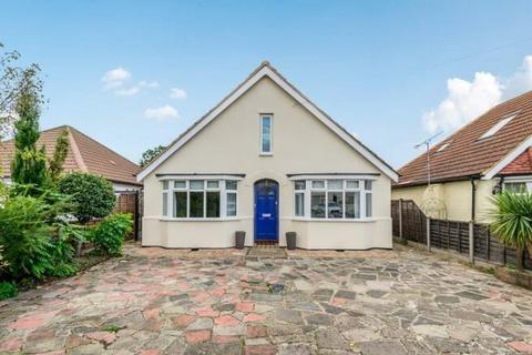 3 bedroom detached bungalow to rent, Sunbury on Thames,  Surrey,  TW16