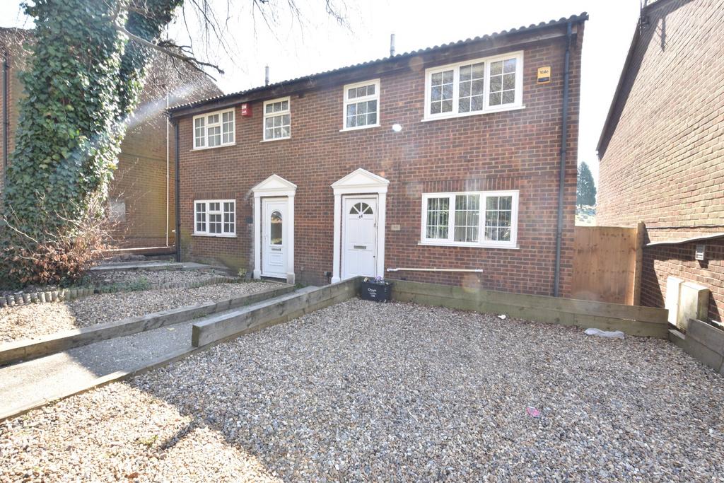 Crawley Green Road, Luton... 3 bed semidetached house £1,500 pcm (£