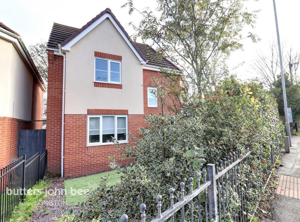 Weston Road, StokeOnTrent 3 bed detached house for sale £215,000